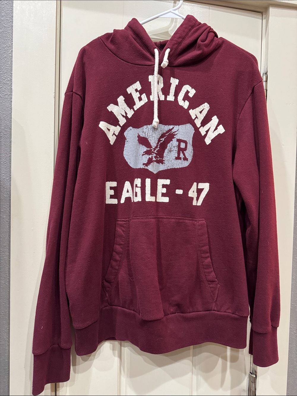 American Eagle Outfitters Men's Maroon Crewneck Graphic Hoodie